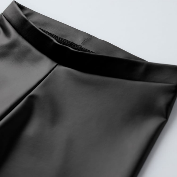 ZARA Black Rubberized Faux Leather Girl's Leggings - Size 4 - Picture 3 of 3